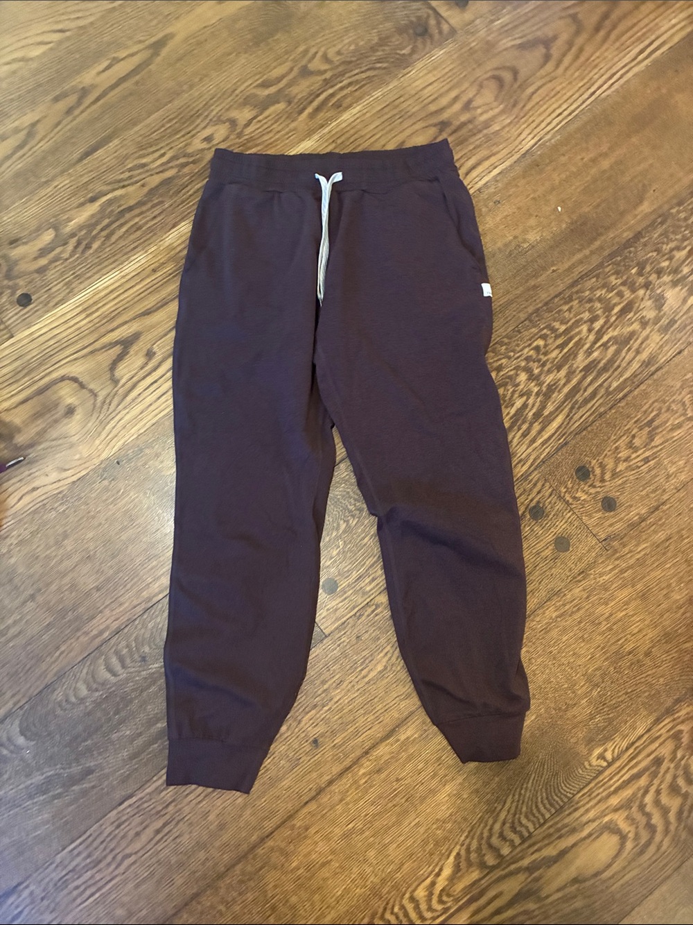 Vuori Women’s Performance Jogger Maroon Drawstring Pants